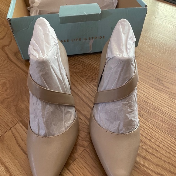 Life Stride Shoes - Lifestride Suki heels, size 8.5